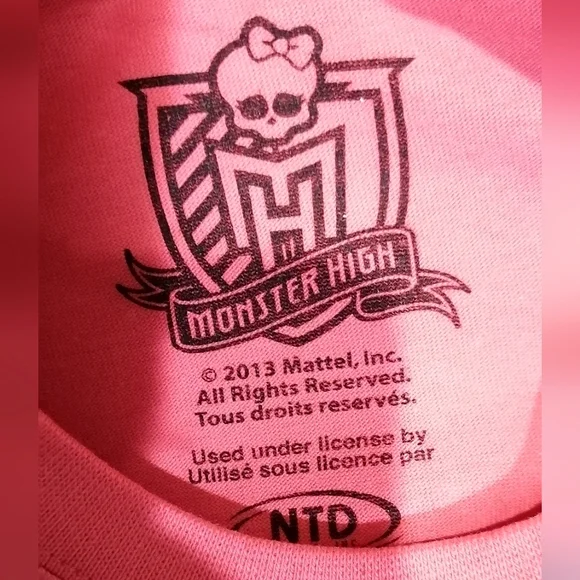 🔥SALE🔥 Monster High Girl's Scary Cute Pink Shirt Sleeved Tee NWT Size 4 - Picture 4 of 7
